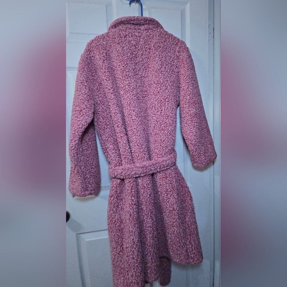 Adrienne Vittadini Pink Fleece Robe - Picture 2 of 8